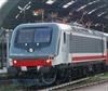 Vitrains 2245 - E 464.346 di Trenitalia livrea IC Day con ganci e respingenti tradizionali